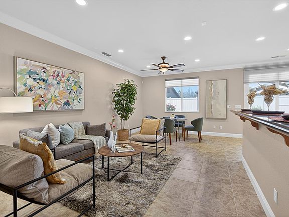 2nd image of 2379 Pepper Tree Ln