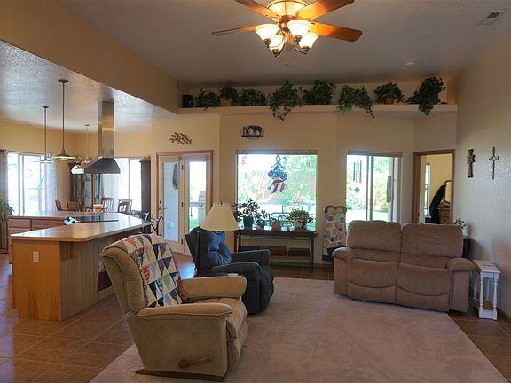 4th image of 340 Vista Valley Dr