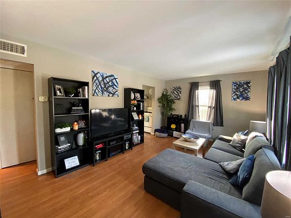 2nd image of 7758 Jerome Ave