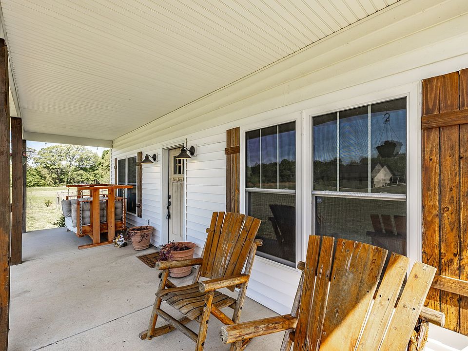 31st image of 237 Lear Rd
