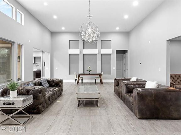 5th image of 9010 Casalvieri St