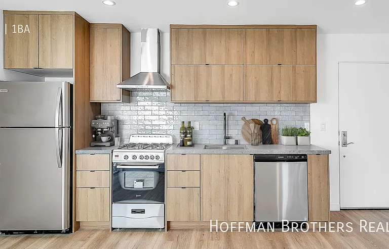 233 Rosemont Ave #3 — Photo 1