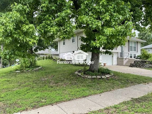 4020 S Crackerneck Rd — Photo 2