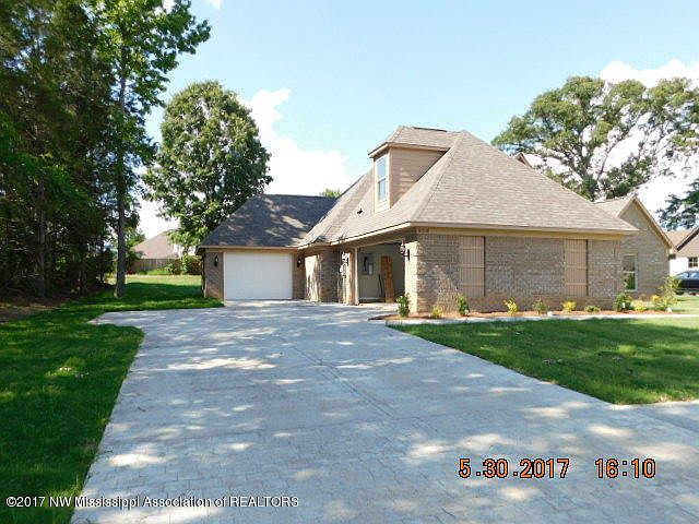 1st image of 550 Bouldercrest Dr