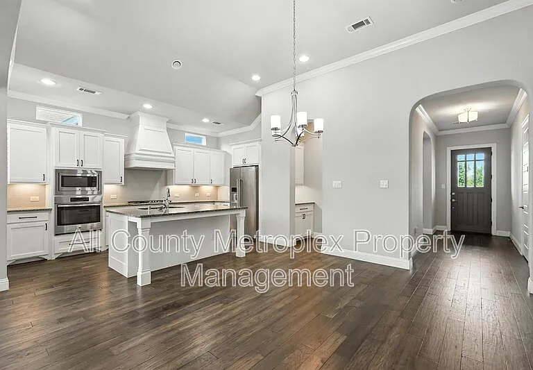 9002 Habersham Dr — Photo 6