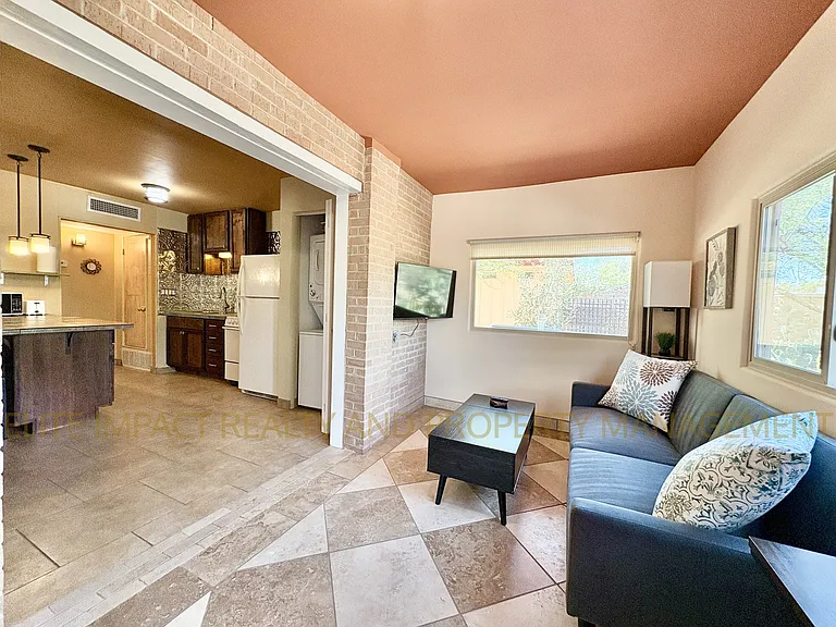 2819 N Woodland Ave #1 — Photo 3