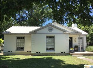 202 S Porter St, Lampasas, TX 76550