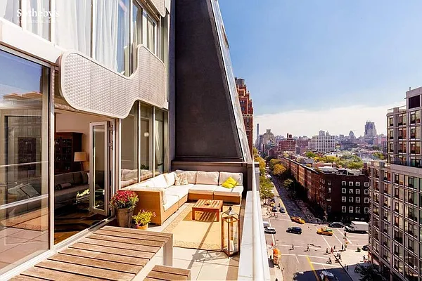 Rented by Sotheby's International Realty | media 14