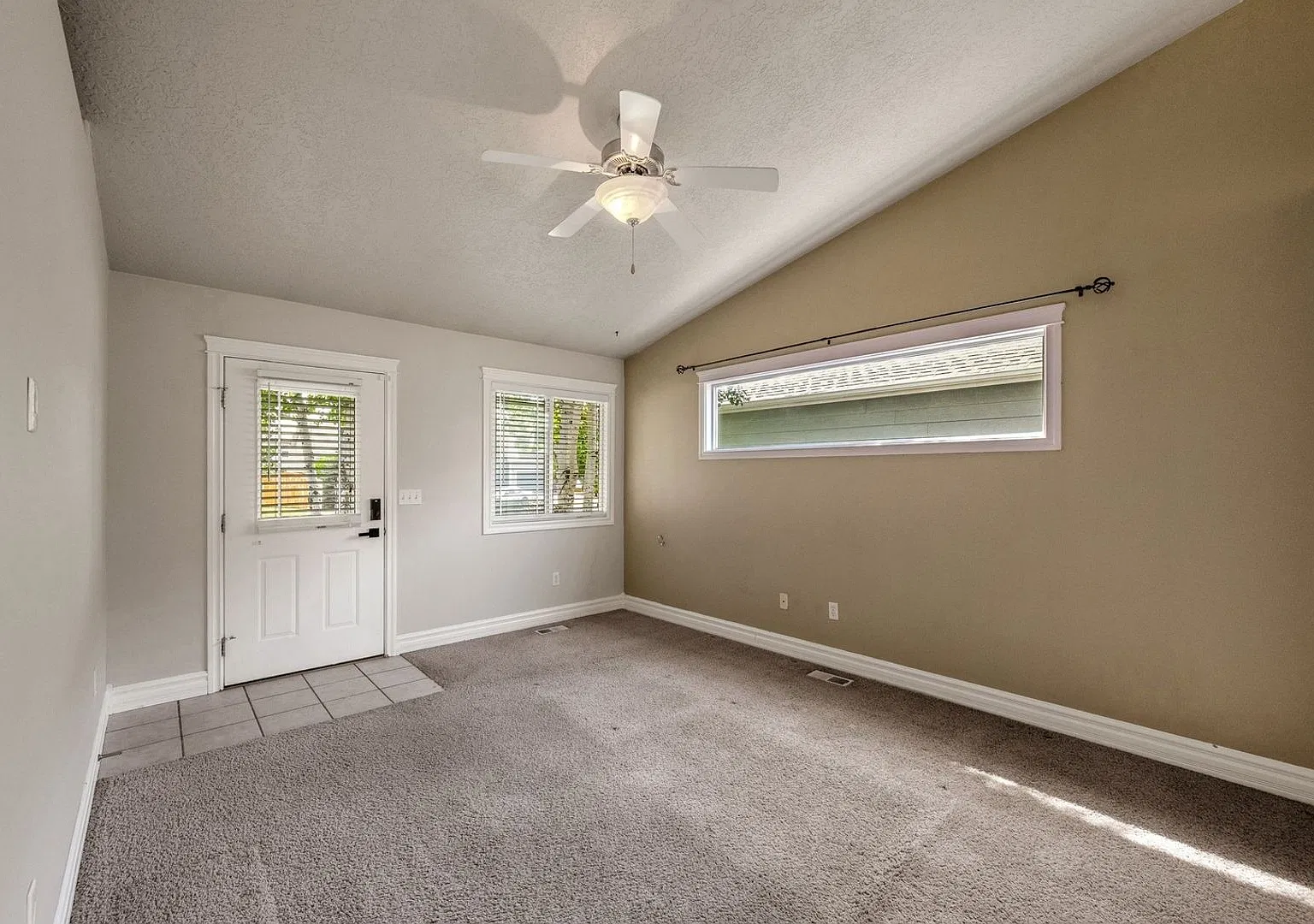Charming 3BR House in Fort Collins — Photo 4