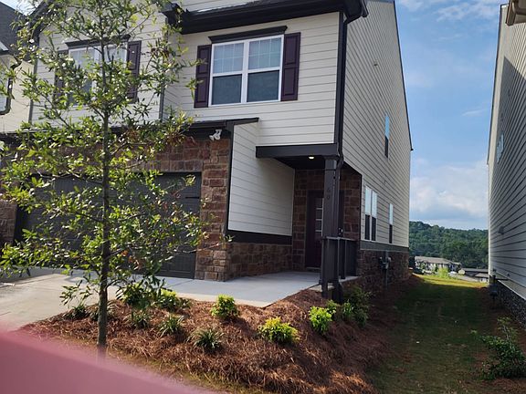 3rd image of 60 Briarwood Dr