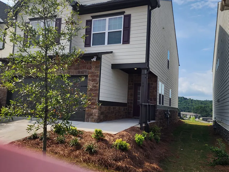 60 Briarwood Dr — Photo 3