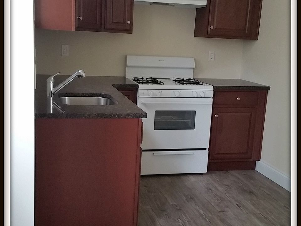 1st image of 95 Serrell Ave