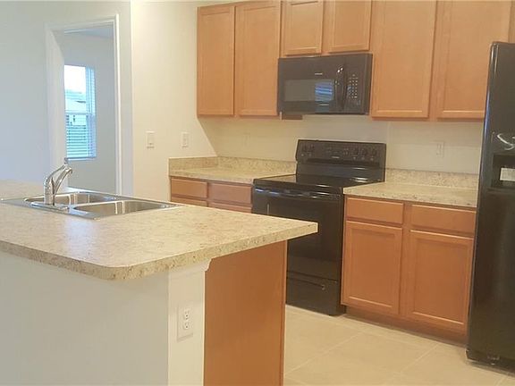 2nd image of 10469 Canal Brook Ln