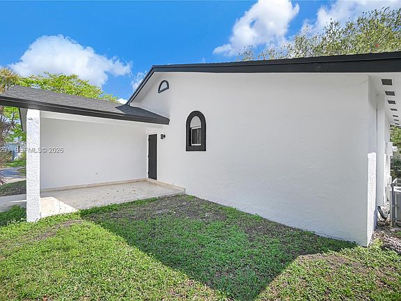 4th image of 13608 SW 286th Ter