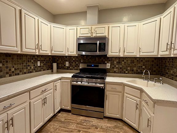 3rd image of 206 Hancock Ave #1