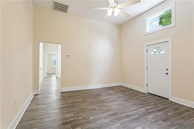 2 bed, 1.0 bath, 1000 sqft, $1,600 — Photo 3