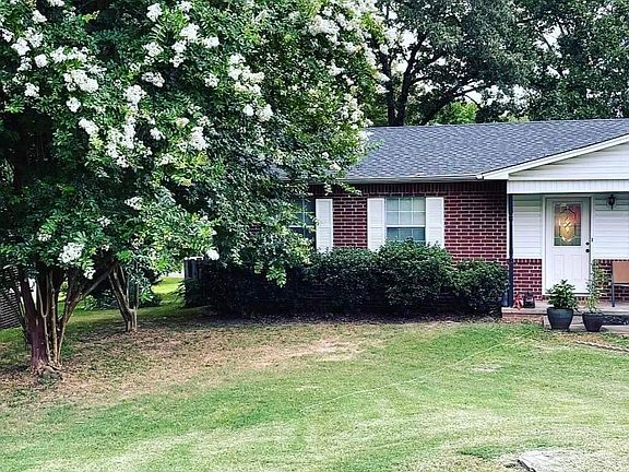 2nd image of 1301 Adam Dr