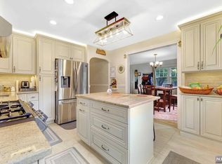 92 Lincoln Ave, Dumont, NJ 07628