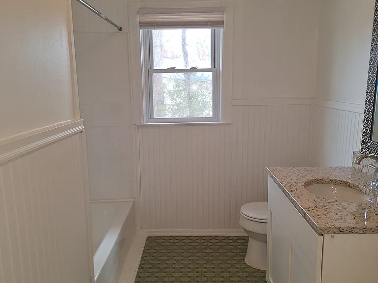 450 Highland Ave NW — Photo 6
