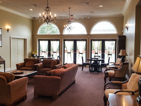 Clubhouse interior2