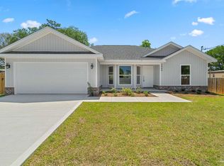 5809 Government Dr, Gulf Breeze, FL 32563