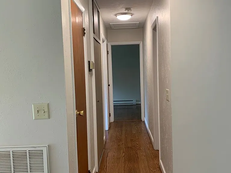 924 McBryde Ln — Photo 15