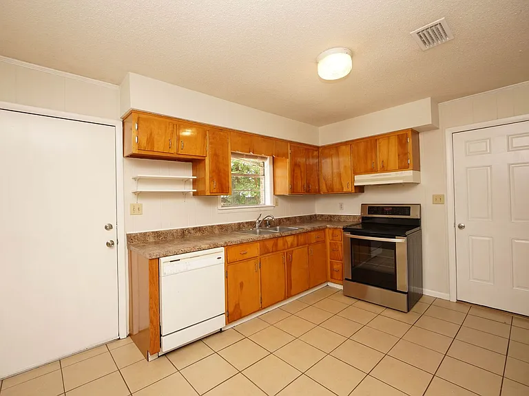 260 Glenview Ave — Photo 9