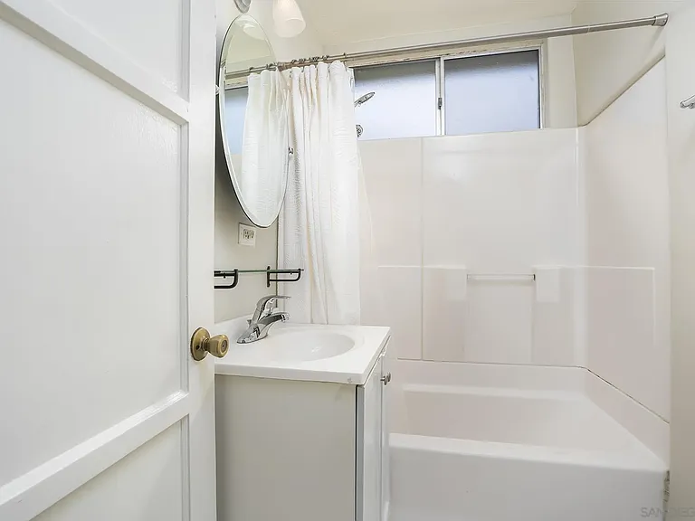 1537 Sunset Cliffs Blvd — Photo 18