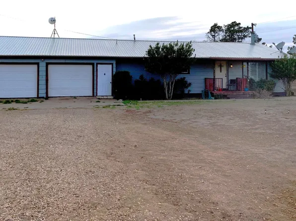1202 Fm 836, Floydada, TX 79235