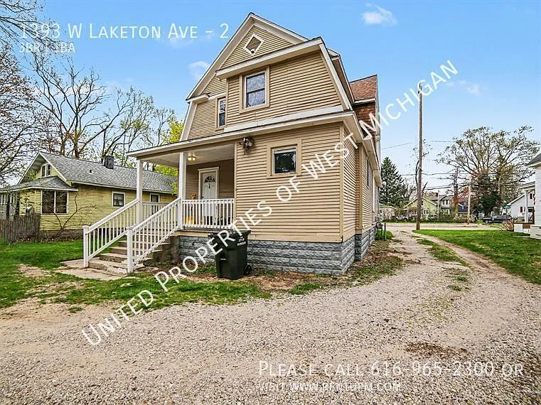 1393 W Laketon Ave #2 — Photo 15