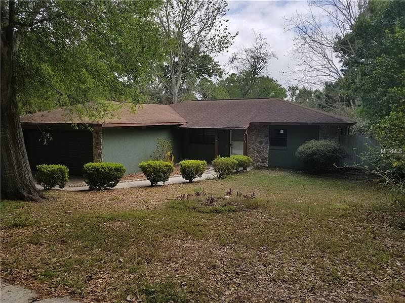 2nd image of 271 Crestview Dr