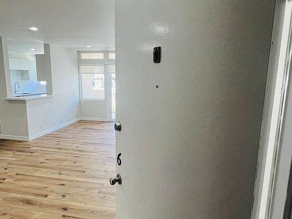 2nd image of 11635-11645 Mayfield St #11635-06