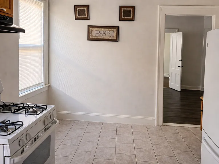 479 Broad St #2N — Photo 3