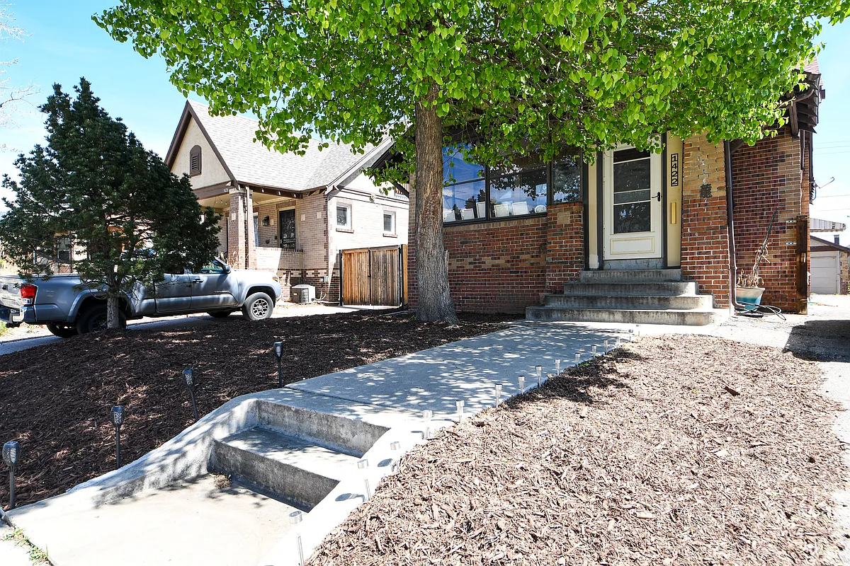Building Photo - 1422 Tennyson St #2