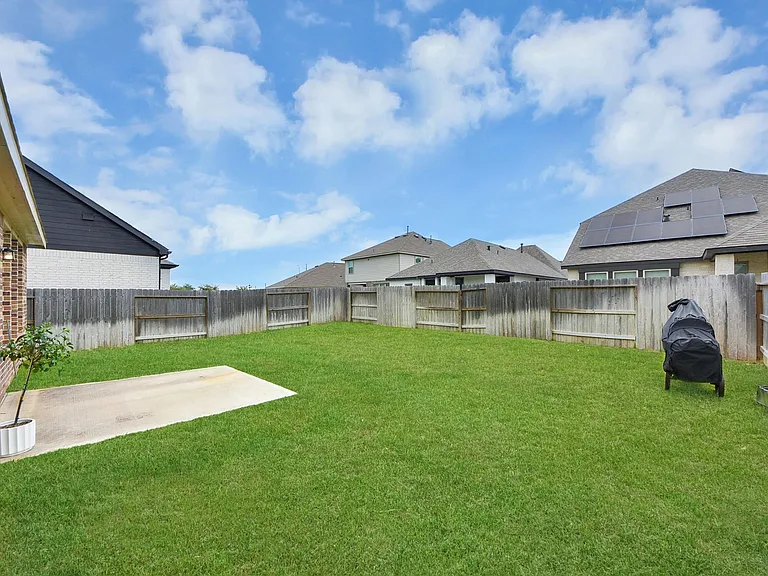 4946 Sky Bluff Dr — Photo 36