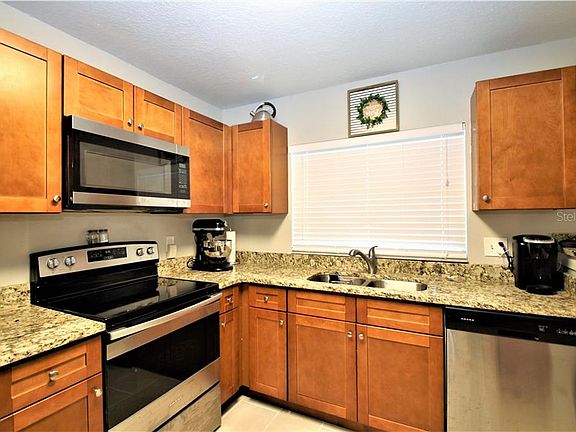 3rd image of 3125 Fairwood Ct
