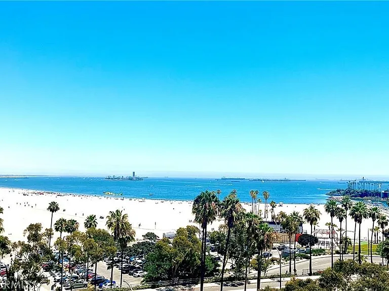 700 E Ocean Blvd #1104 — Photo 2