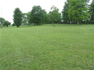 2055 Whipkey Rd, Connellsville, PA 15425