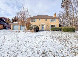 205 N Kickapoo Ter, Peoria, IL 61604