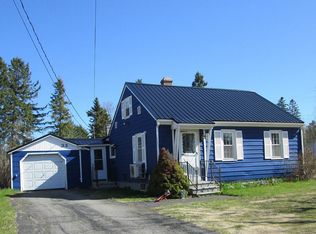 33 Cedar St, Presque Isle, ME 04769
