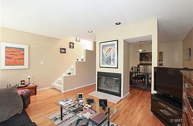 3rd image of 2730 N Greenview Ave APT J