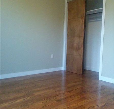Room 2 bed