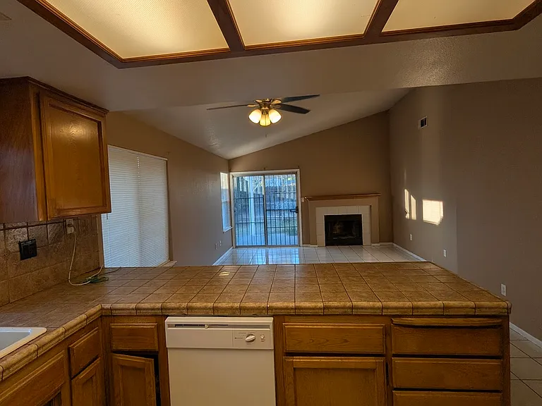 705 Marin Ave — Photo 7
