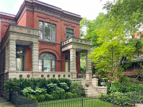 2129 W Pierce Ave, Chicago, IL 60622