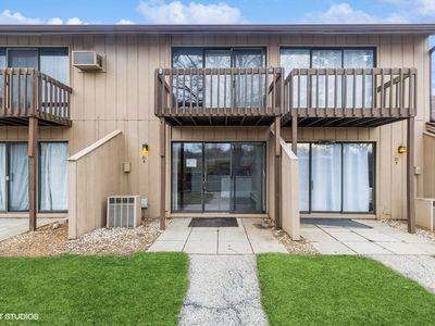 21 Saint Thomas Colony APT 6, Fox Lake, IL, 60020