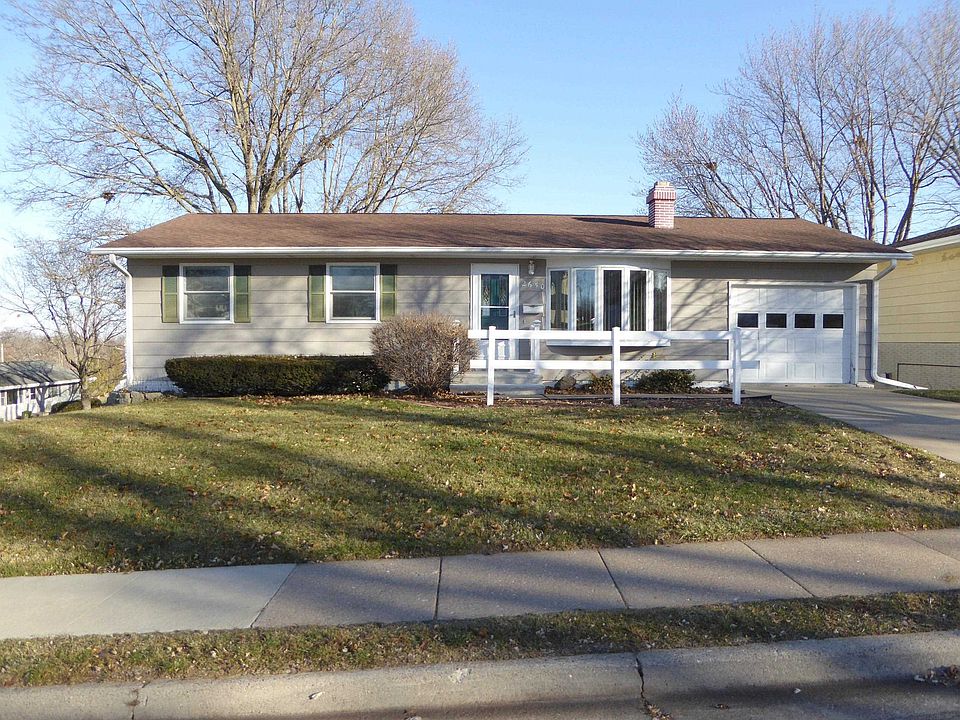 1st image of 2650 Rosewood Dr