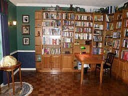 1st image of 904 Laurelfield Dr