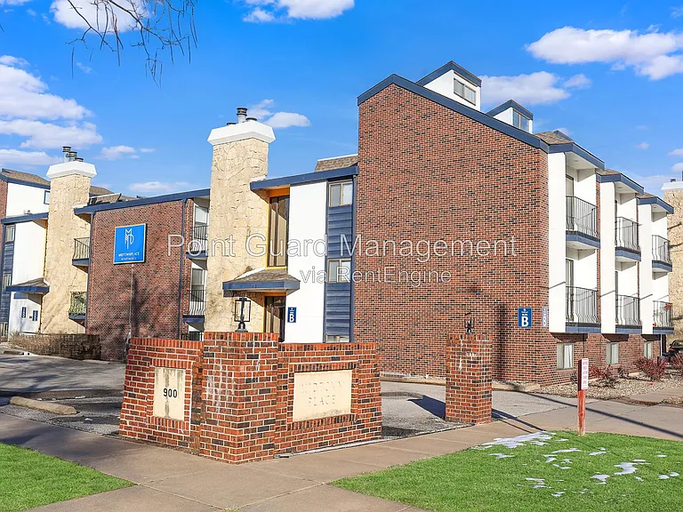 Midtown Place Apartments — Photo 40