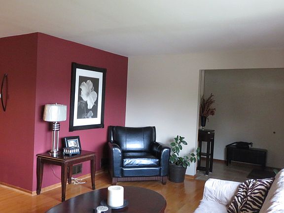 5th image of 15804 Joann Ln