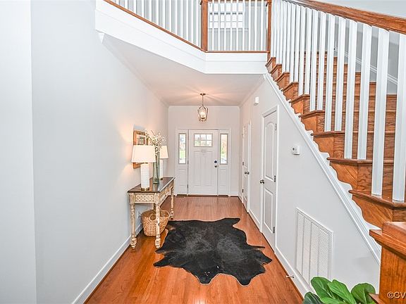 5th image of 283 Creekmore Pl